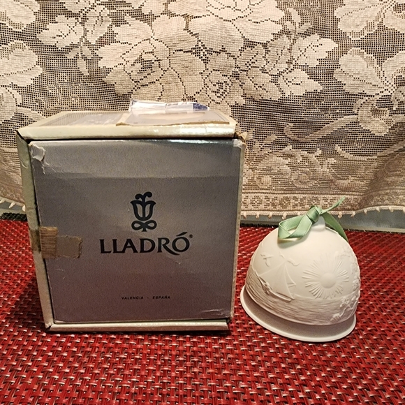 LLADRO Bell - Picture 1 of 4